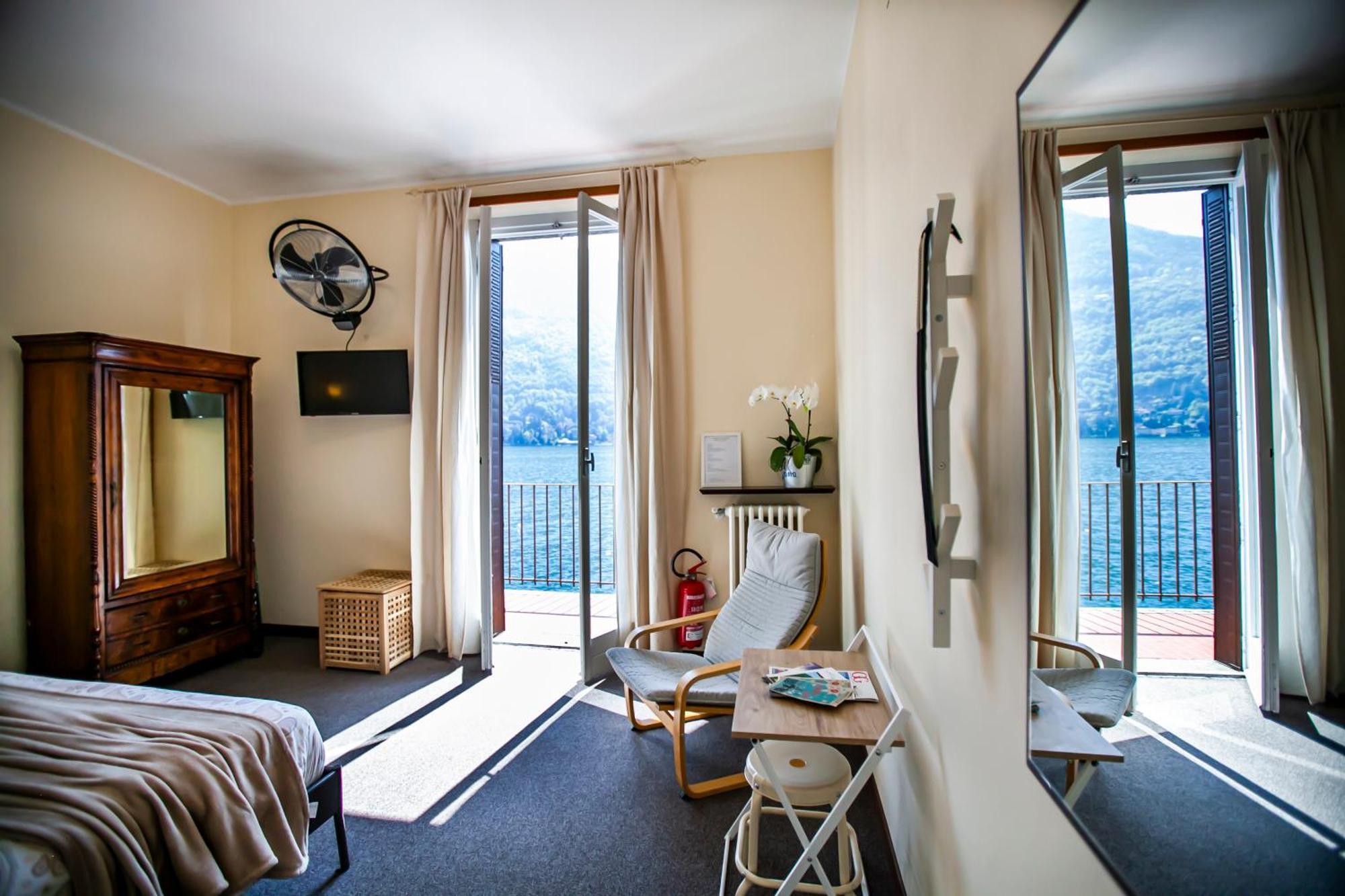 Hotel Darsena Di Riva Grande à Moltrasio Extérieur photo