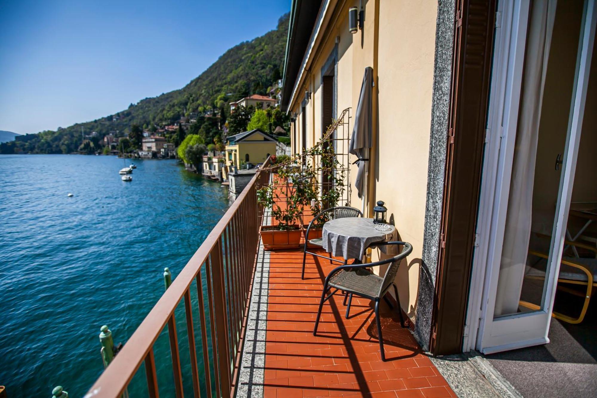 Hotel Darsena Di Riva Grande à Moltrasio Extérieur photo