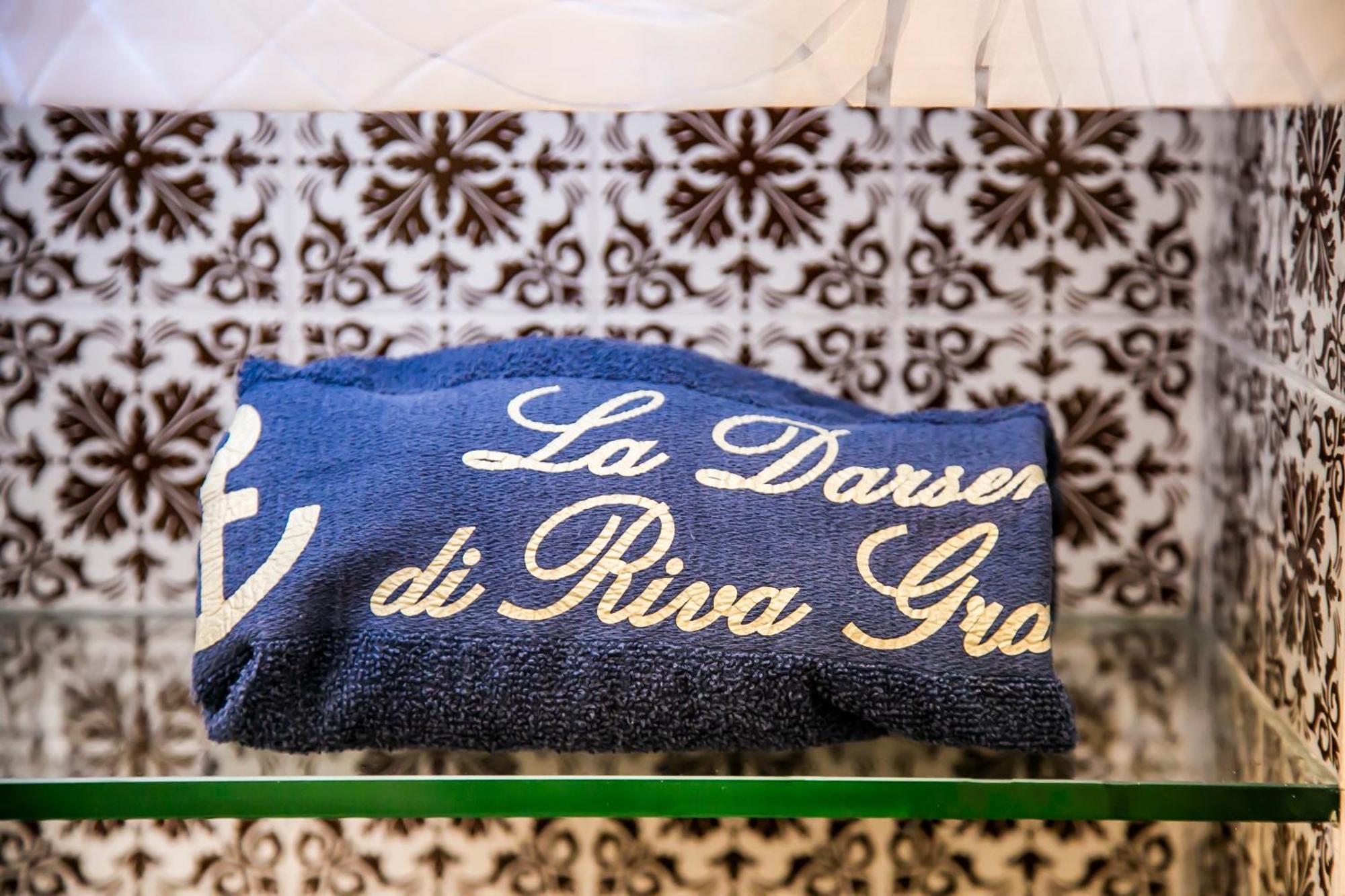 Hotel Darsena Di Riva Grande à Moltrasio Extérieur photo